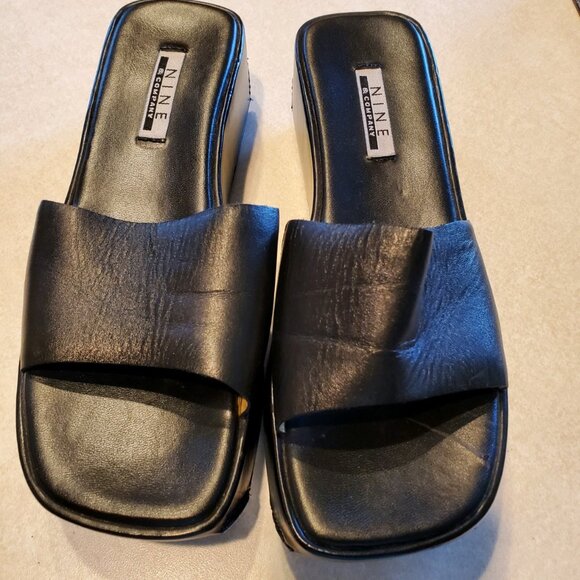 Nine & Co. Shoes - Vintage Black Leather Sandals - Size 7 - Nine & Company